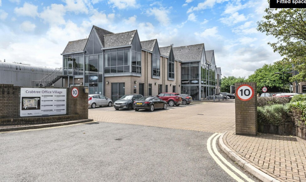 1-2 Eversley Way, Egham à louer Photo principale– Image 1 sur 11
