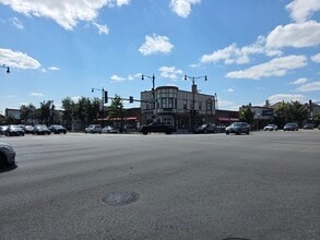 4801-4821 W Irving Park Rd, Chicago, IL à louer Photo intérieure– Image 2 sur 4