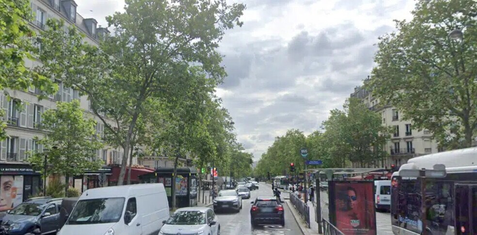 Local commercial dans Paris à louer - Photo de l’immeuble – Image 2 sur 3