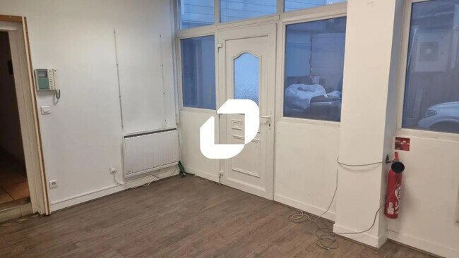 Plus de détails pour Bureau à louer