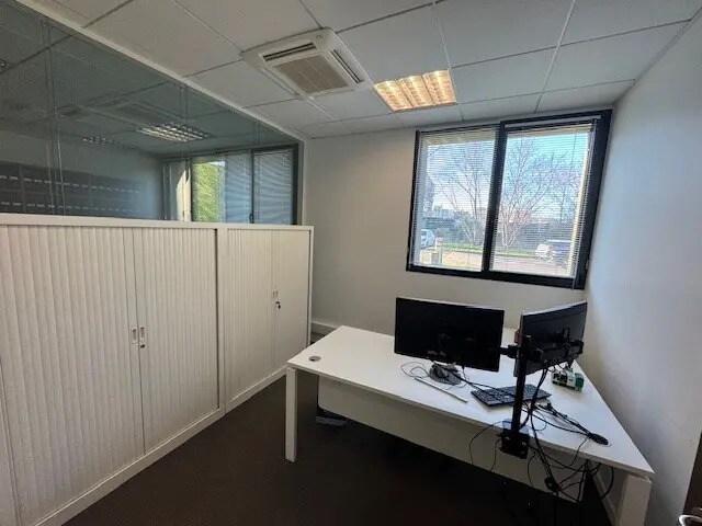 Bureau dans Saint-Étienne à louer - Photo de l’immeuble – Image 3 sur 6