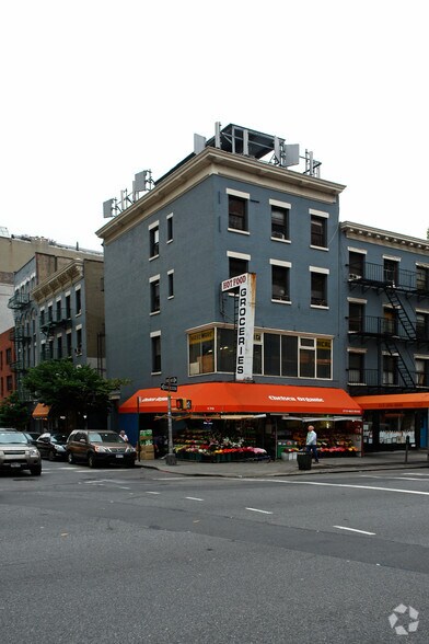 203 W 20th St, New York, NY à louer - Photo de l’immeuble – Image 2 sur 3