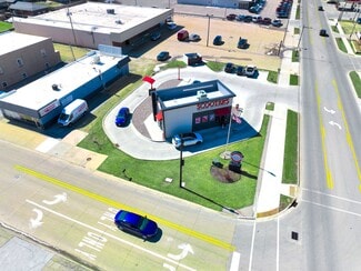 Plus de détails pour 901 W Platt St, Maquoketa, IA - Local commercial à vendre