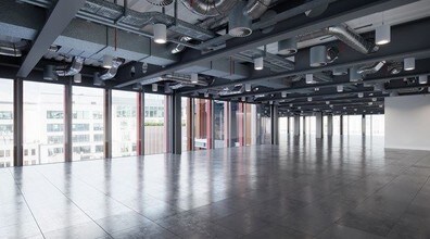 1 Crown Pl, Londres à louer Photo intérieure– Image 1 sur 2