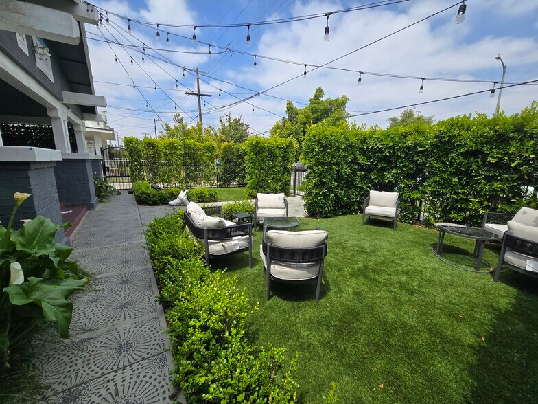 1322-13265 W 30th St, Los Angeles, CA à vendre - Photo de l’immeuble – Image 3 sur 10