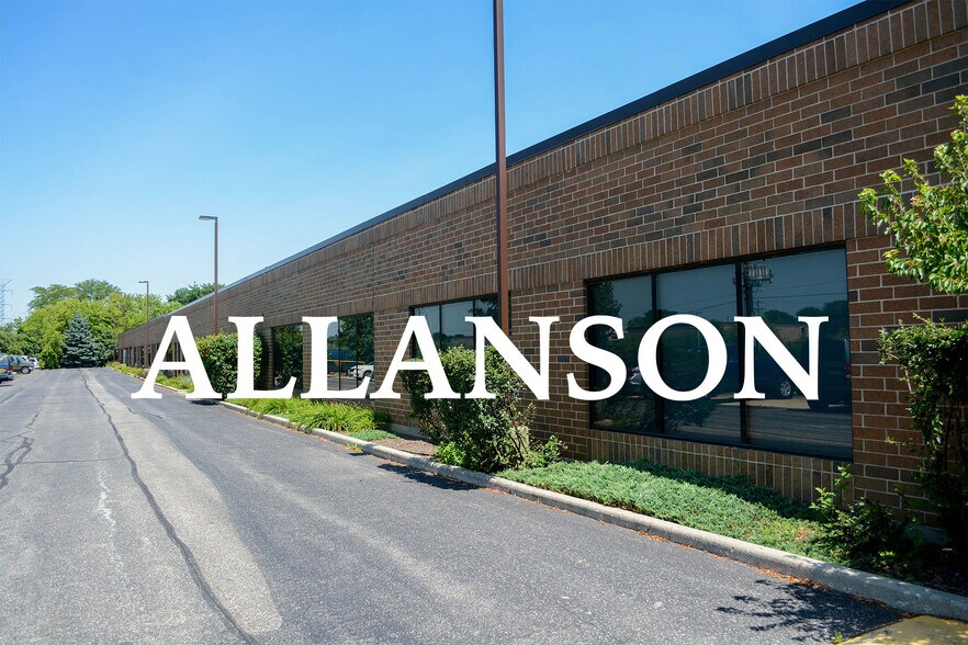 1200-1228 Allanson Rd, Mundelein, IL à vendre - Photo de l’immeuble – Image 1 sur 12