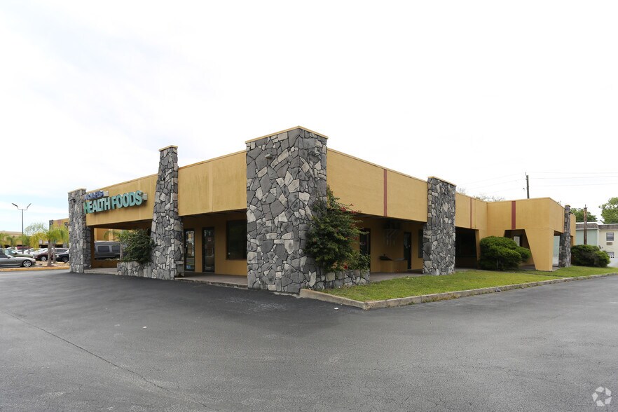 661 Beville Rd, Daytona Beach, FL à louer - Photo de l’immeuble – Image 2 sur 26