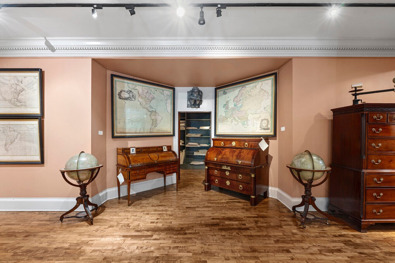 29 E 72nd St, New York, NY 10021 - Lot 2nd Floor - - Photo intérieure - Image 2 of 9