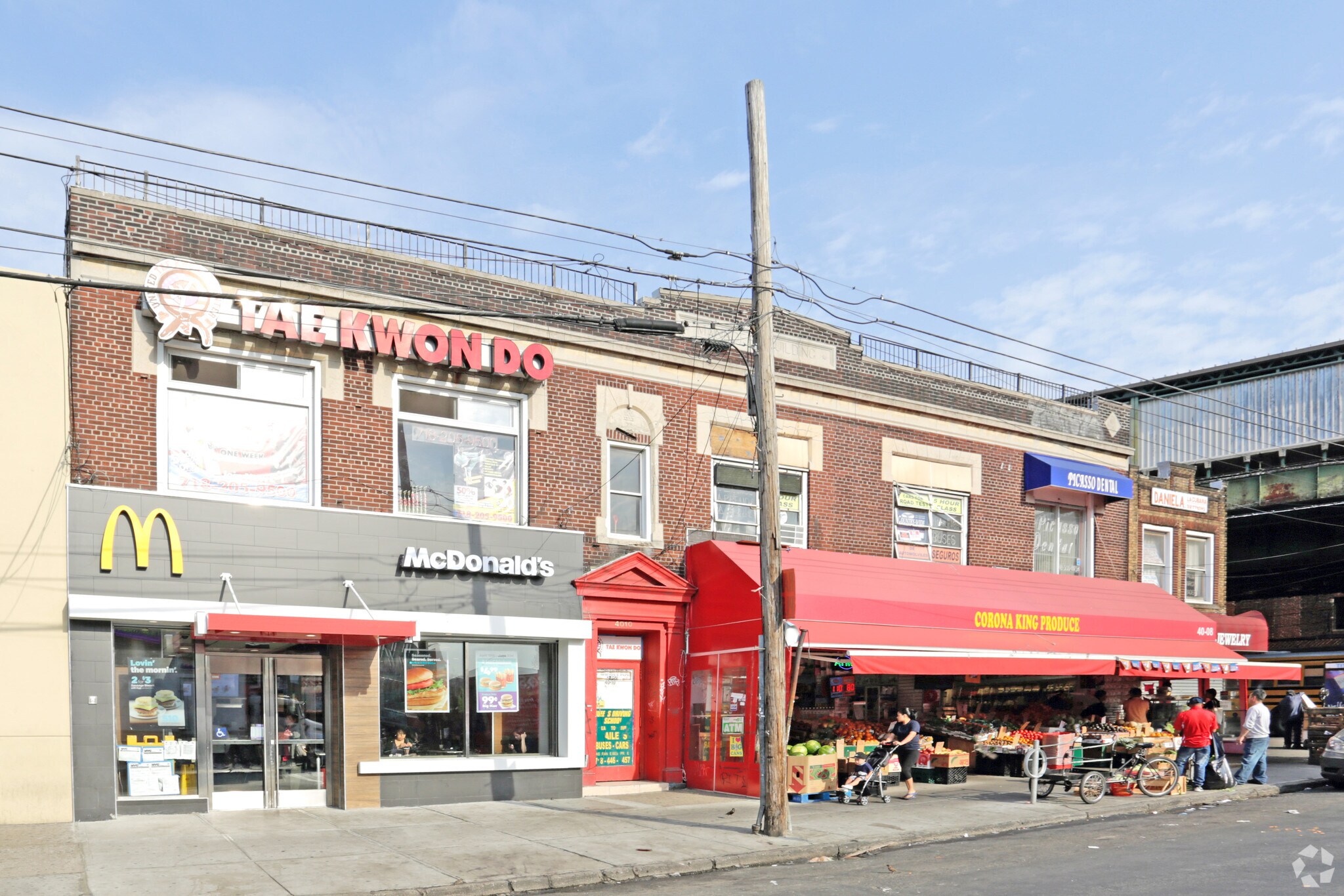 40-10 National St, Corona, NY à louer Photo principale– Image 1 sur 6