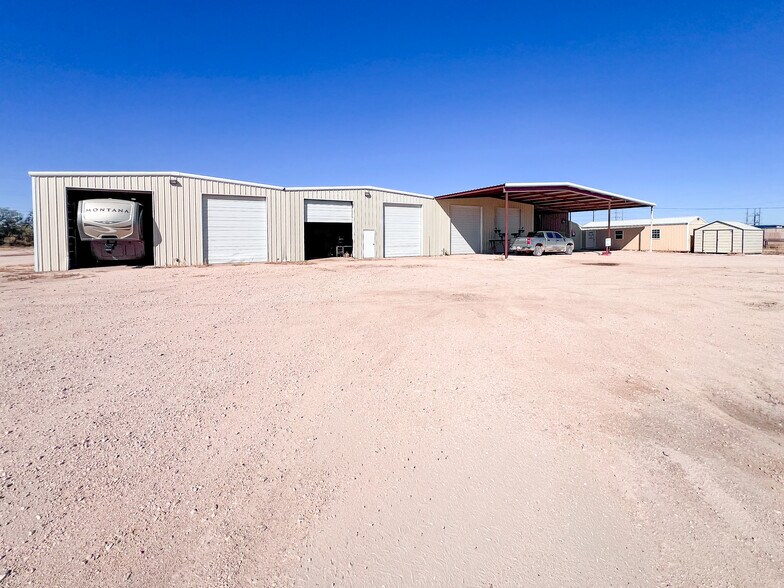 2205 E County Road 90, Midland, TX à louer - Photo principale – Image 1 sur 22