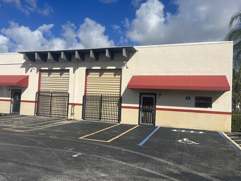 13740 NW 19th Ave, Opa Locka, FL à louer - Photo de l’immeuble – Image 2 sur 15