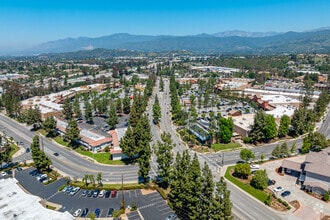 552-670 W Arrow Hwy, San Dimas, CA - VUE AÉRIENNE  vue de carte
