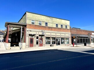Plus de détails pour 397 Railroad St, Saint Johnsbury, VT - Local commercial à vendre