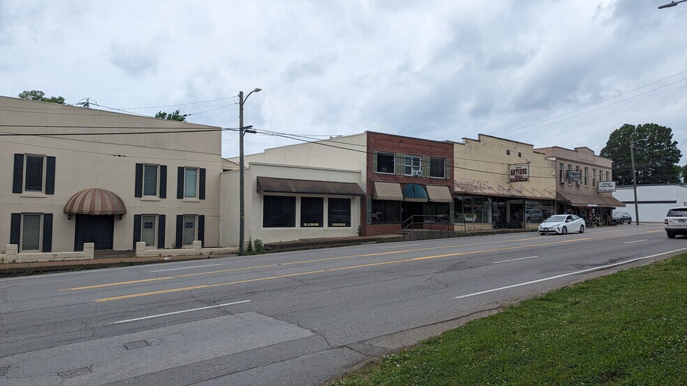 114 N Main St, Goodlettsville, TN à vendre - Photo de l’immeuble – Image 1 sur 16