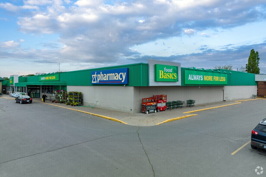 470 Dundas St E, Belleville, ON à vendre - Photo de l’immeuble – Image 2 sur 4