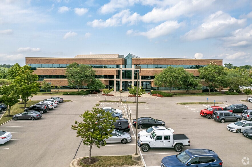7777 Washington Village Dr, Dayton, OH à louer - Photo de l’immeuble – Image 3 sur 9