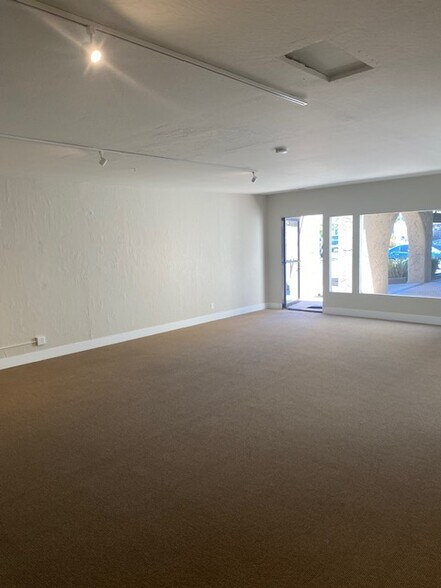 3912 Portola Dr, Santa Cruz, CA à louer - Photo intérieure – Image 3 sur 6