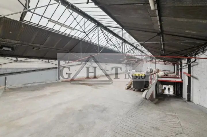 Industriel/Logistique dans Gentilly à vendre - Photo intérieure – Image 1 sur 8