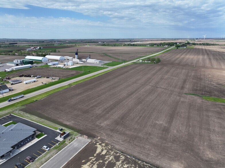11.92 acres 81 Hwy, Darlington, WI à vendre - Aérien – Image 3 sur 5