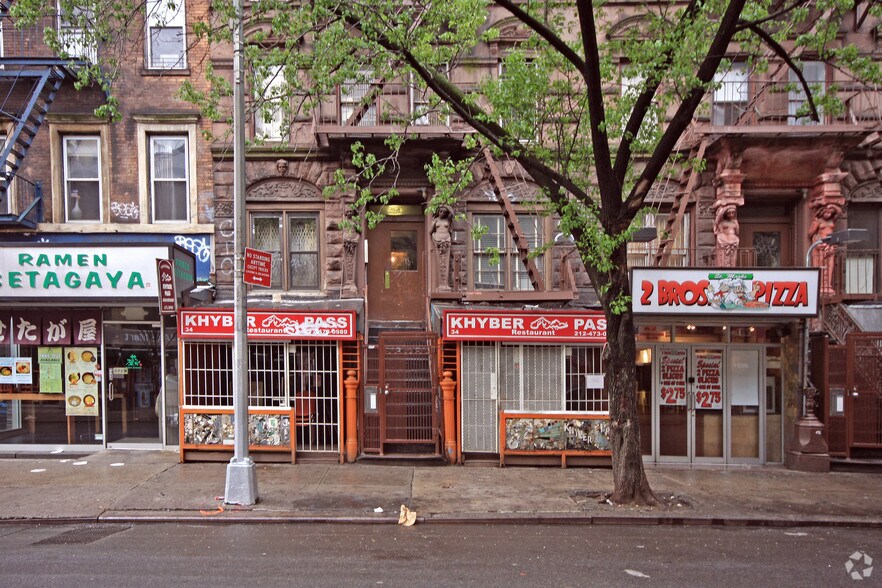 34 Saint Marks Pl, New York, NY à louer - Photo de l’immeuble – Image 3 sur 5