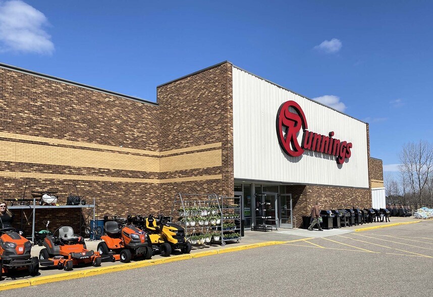 951-975 E Frontage Rd, Litchfield, MN à vendre - Photo de l’immeuble – Image 2 sur 3