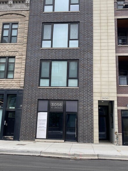 3056 N Lincoln Ave, Chicago, IL à vendre - Photo de l’immeuble – Image 2 sur 7