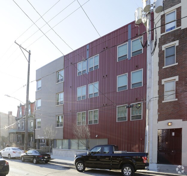 1822-18226 W Tioga St, Philadelphia, PA à vendre - Photo de l’immeuble – Image 2 sur 2