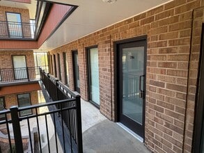 6116 Rolling Rd, Springfield, VA à louer Photo intérieure– Image 1 sur 11