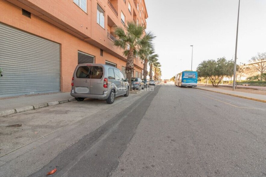 Local commercial dans València à vendre - Photo de l’immeuble – Image 2 sur 16