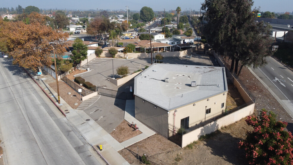2040 N Towne Ave, Pomona, CA à louer - Photo de l’immeuble – Image 3 sur 15