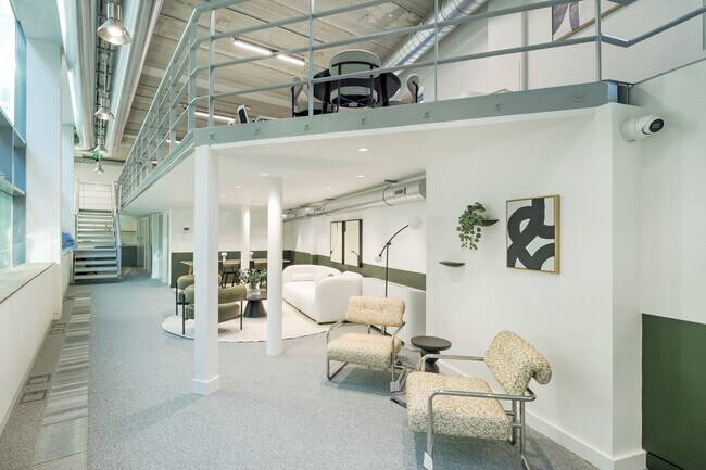 Plus de détails pour 42 Gloucester Ave, Londres - Bureau à louer