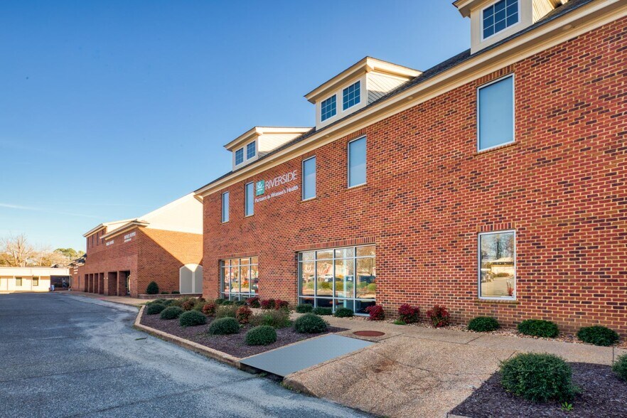 6738-6760 Main St, Gloucester, VA à vendre - Photo de l’immeuble – Image 3 sur 11