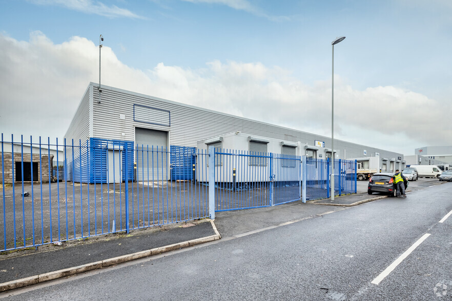 Britonwood Trading Estate, Liverpool à louer - Photo de l’immeuble – Image 1 sur 7