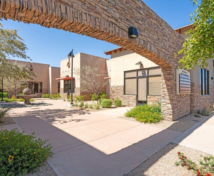 10037 E Dynamite Blvd, Scottsdale, AZ à vendre - Photo de l’immeuble – Image 2 sur 13