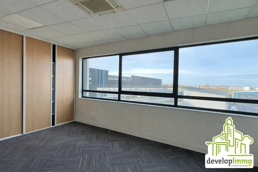Bureau dans Hérouville-Saint-Clair à louer - Photo de l’immeuble – Image 2 sur 7
