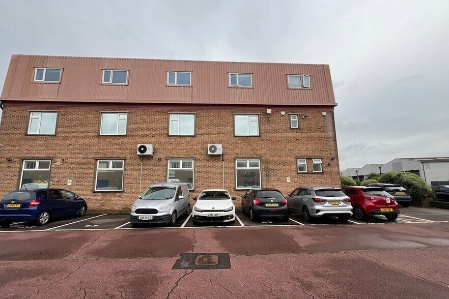 63-77 Milford Rd, Reading à vendre - Photo de l’immeuble – Image 3 sur 4