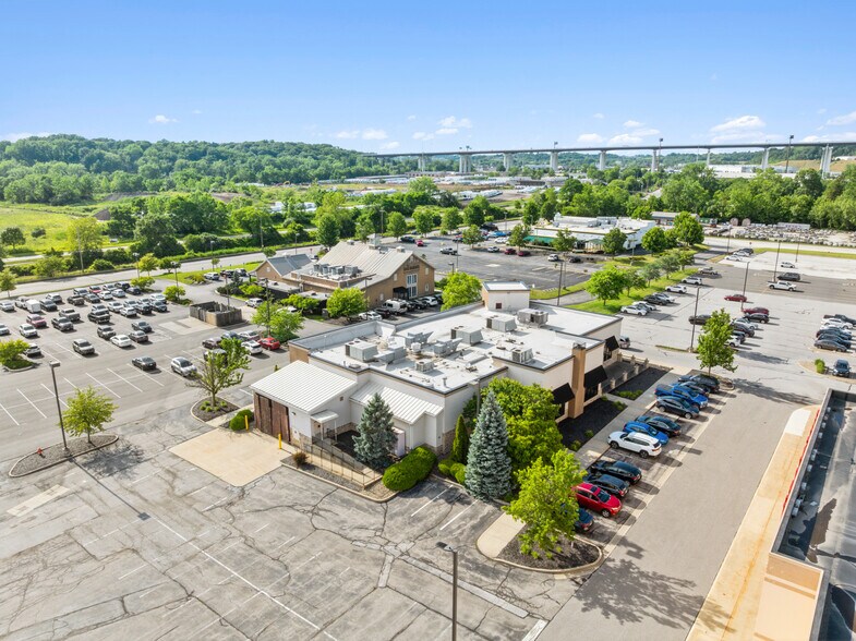 5989 Canal Rd, Valley View, OH à vendre - Photo de l’immeuble – Image 2 sur 6