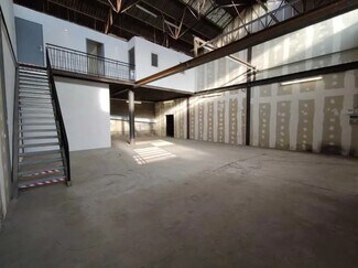 Plus de détails pour Bureau, Local d'activités à louer