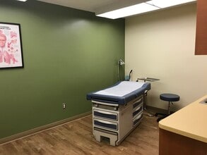 2125 E Thousand Oaks Blvd, Thousand Oaks, CA à louer Photo intérieure– Image 2 sur 8