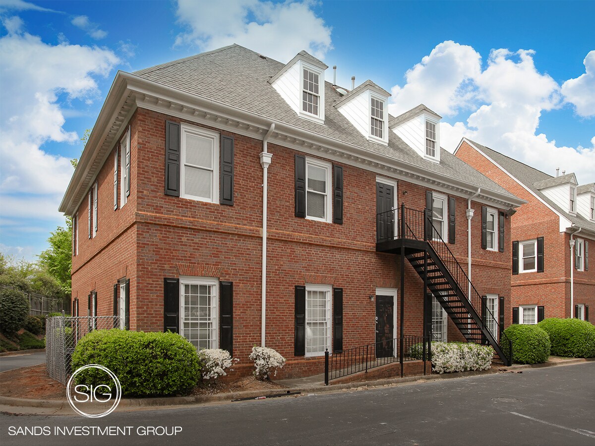 3841 Holcomb Bridge Rd, Peachtree Corners, GA à vendre Photo principale– Image 1 sur 4