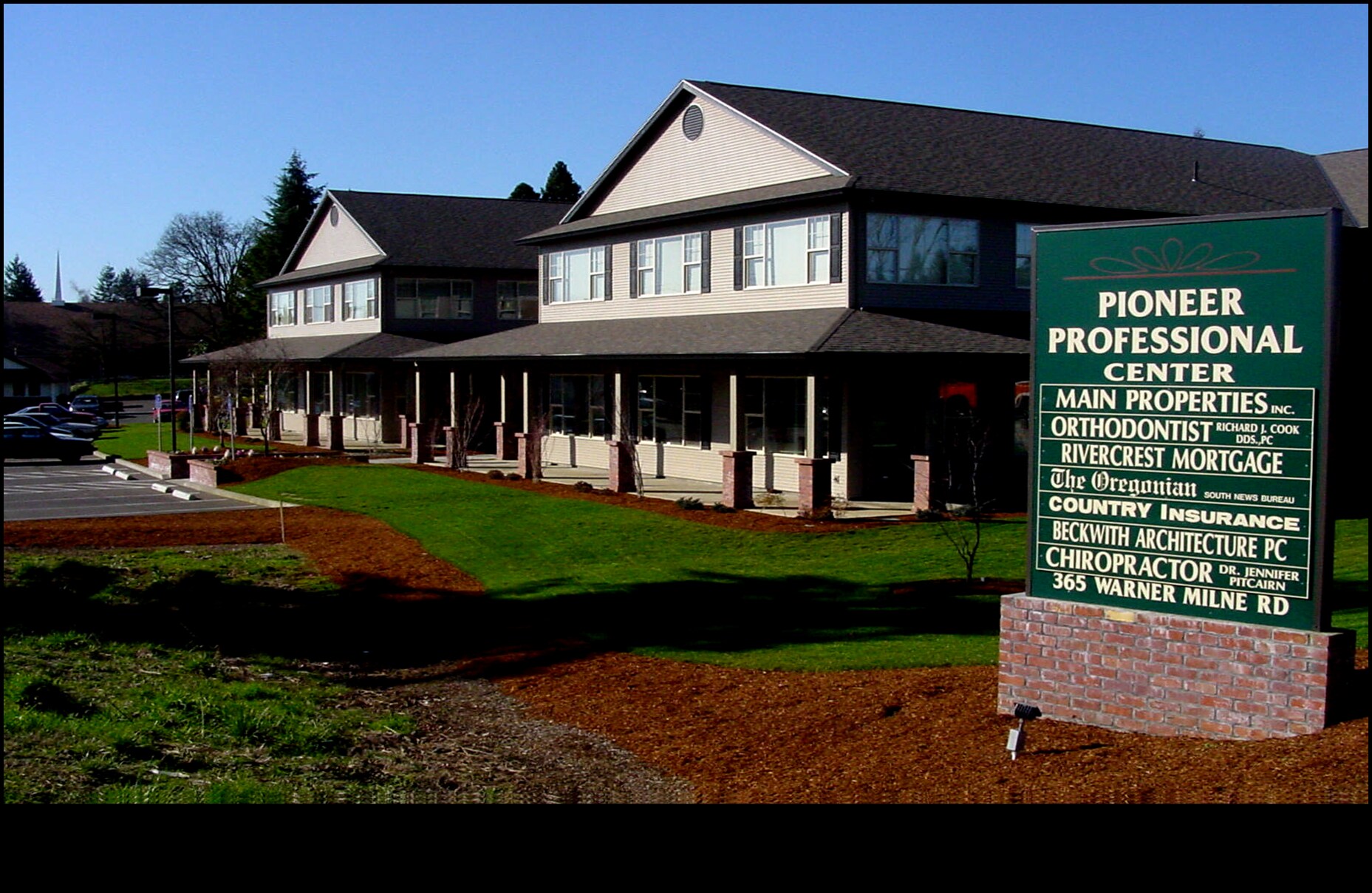 Pioneer Professional Center portefeuille de 2 biens à vendre sur LoopNet.fr Photo principale– Image 1 sur 11