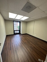 8730 Georgia Ave, Silver Spring, MD à louer Photo intérieure– Image 1 sur 4