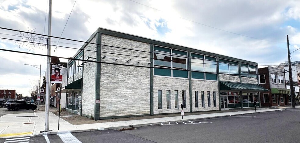102 Desmond St, Sayre, PA à vendre - Photo de l’immeuble – Image 2 sur 7