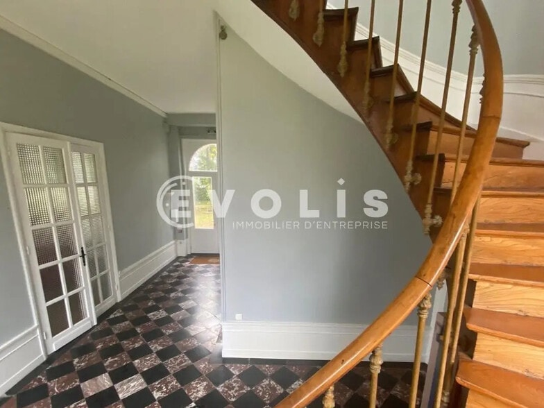 Bureau dans Amiens à louer - Photo de l’immeuble – Image 3 sur 4