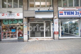 Local commercial dans Barcelone, Barcelona à louer Photo de l’immeuble– Image 1 sur 11