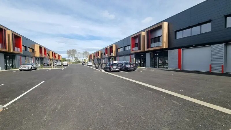 25 Rue Des Usines, Fenouillet à louer Photo de l’immeuble– Image 1 sur 7