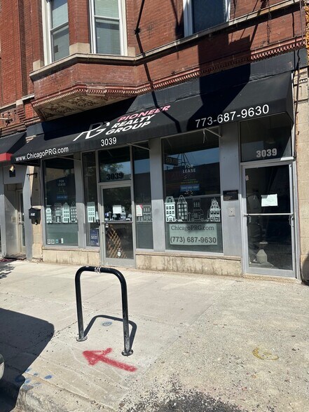 3039 N Lincoln Ave, Chicago, IL à louer - Photo de l’immeuble – Image 2 sur 8