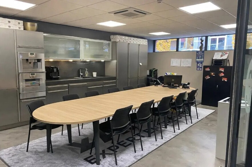 Local commercial dans Besançon à vendre - Photo intérieure – Image 2 sur 8