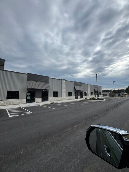 408 Airport rd, Kinston, NC à louer - Photo de l’immeuble – Image 1 sur 6