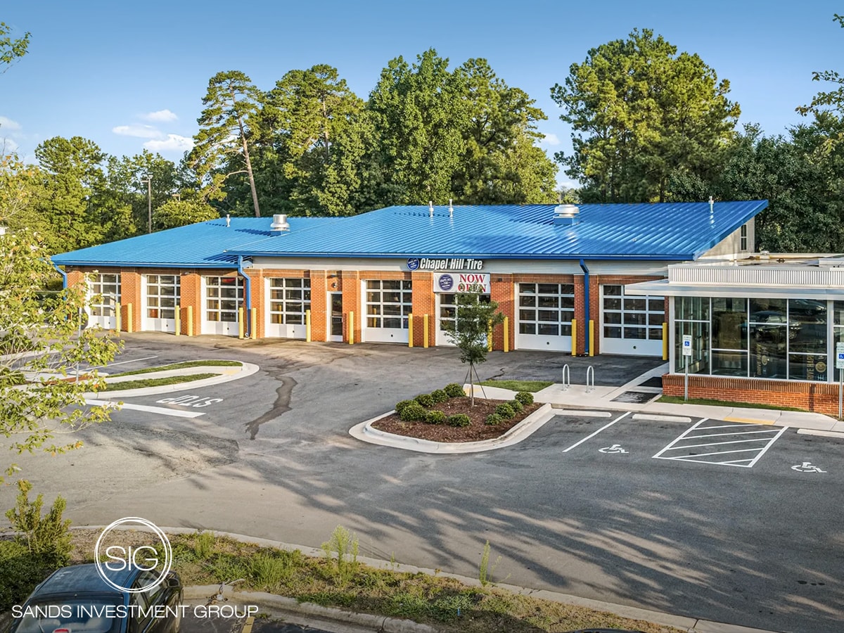 5588 Highgate Dr, Durham, NC à vendre Photo principale– Image 1 sur 6